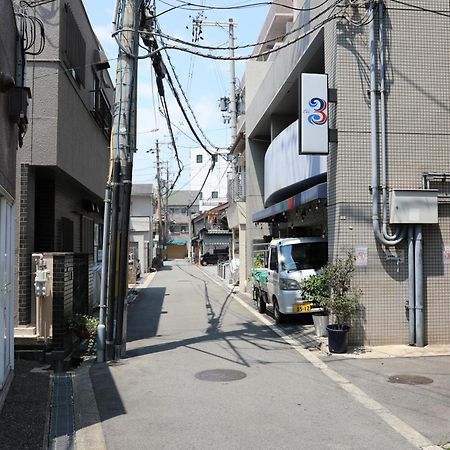 Guesthouse Yours Osaka Eksteriør billede