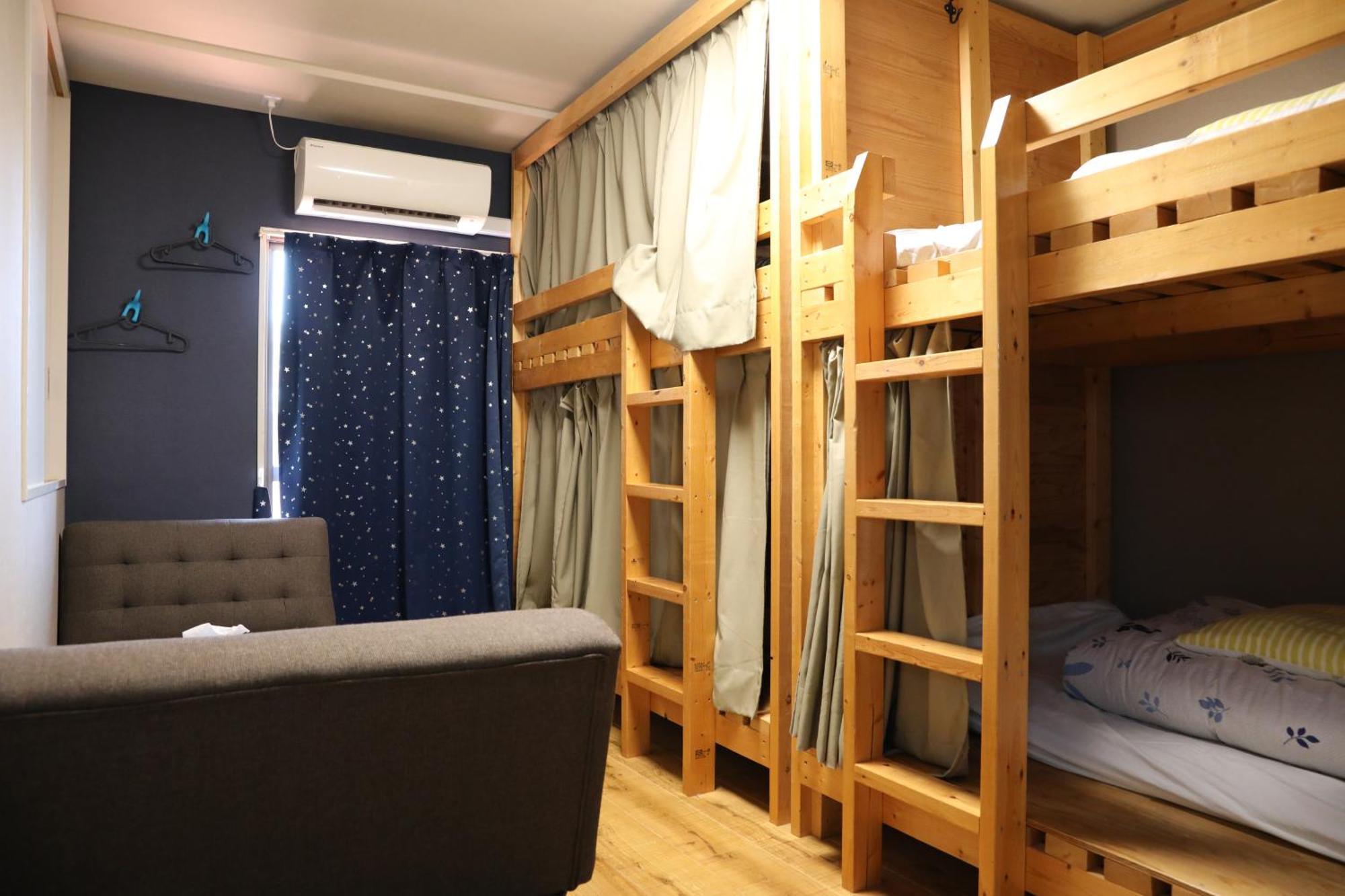 Guesthouse Yours Osaka Eksteriør billede