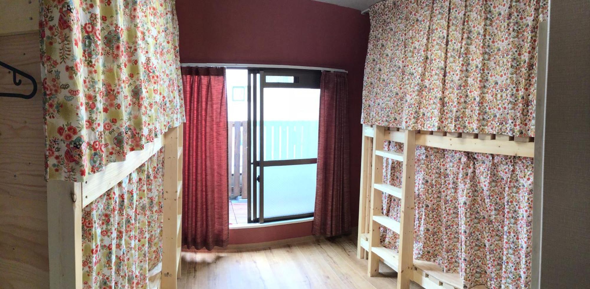 Guesthouse Yours Osaka Eksteriør billede