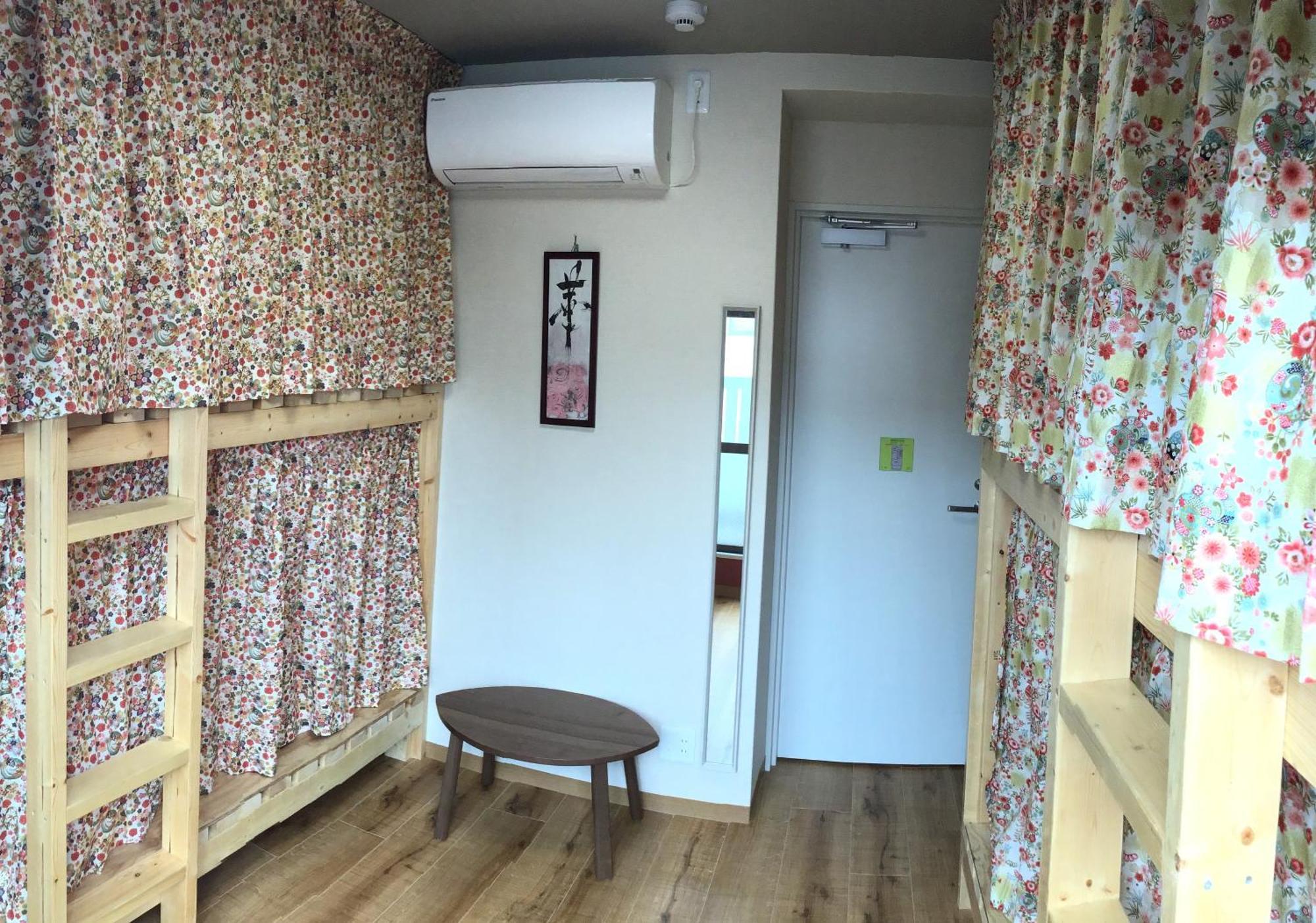 Guesthouse Yours Osaka Eksteriør billede
